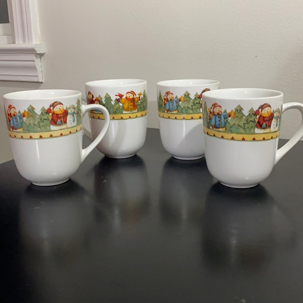 4 Snowman Christmas Coffee cups ☃️